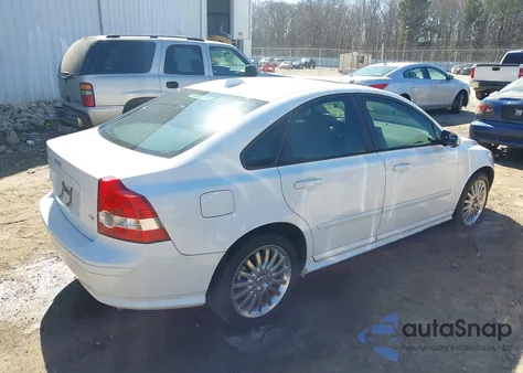 2007 Volvo S40 T5 z USA, uszkodzony, nr VIN YV1MS682972252682